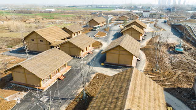 雙墩文化村、雙墩文化博物館以及遺址公園東西入口主體施工已基本完成